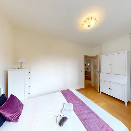 Apartment Silent Center